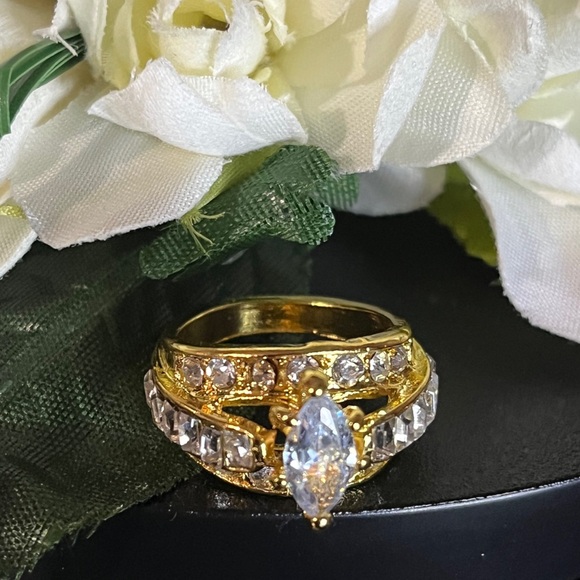 📣 SALE 📣 Fashion Jewelry Three-Row White Cubic Zircon Gold Tone Ring Size 7 - Picture 2 of 5